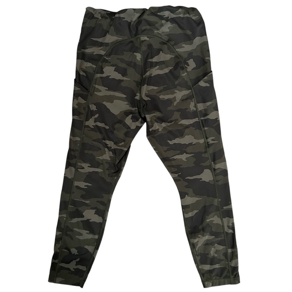 Athleta Ultimate Stash Pocket Camo 7/8 Tight Green Brown Athletic Size Large - Picture 3 of 8